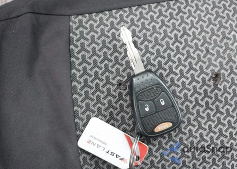 2007 Dodge Ram 1500 Slt/Trx4 Off Road/Sport из США, поврежденный, VIN 1D7HU18217S189166